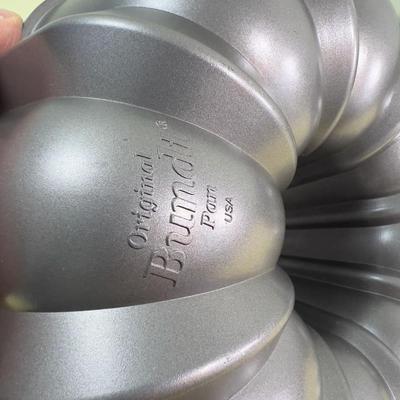 2 Nordicware BUNDT Pans 