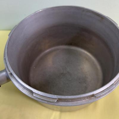 Pressure Cooker Pan 