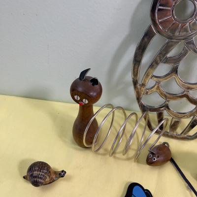 Woot Woot Lot: Owls, Cats, Lady Bug Stapler in Perfect Condition.  MCM House items COOL!!!!! 