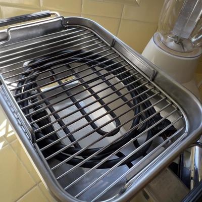 Blender, Waffle Iron & Electric Broiler
