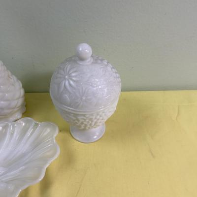 Milk Glass 3 Pieces 