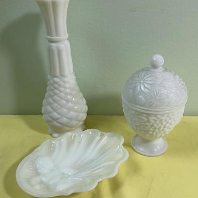 Milk Glass 3 Pieces 