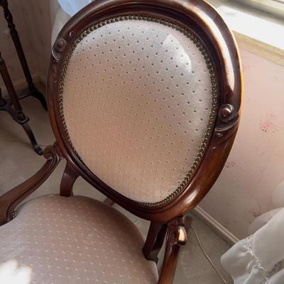 Queen Anne Style Rocking Chain Walnut