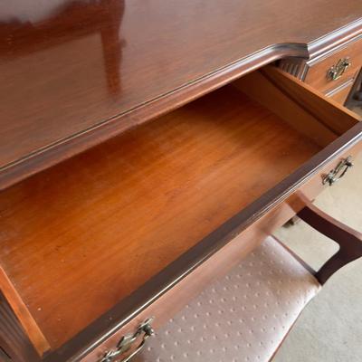 Mahogany Dressing Table with Mirror and Stool Bring Help to Move