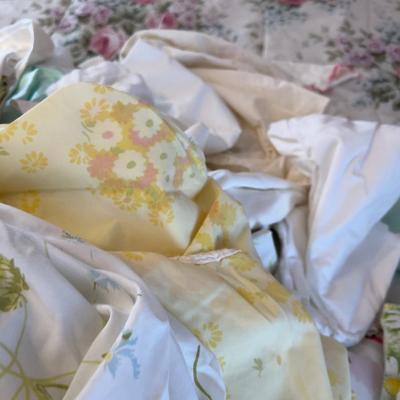 Various Sheets and Pillow Cases, PRINTED Design