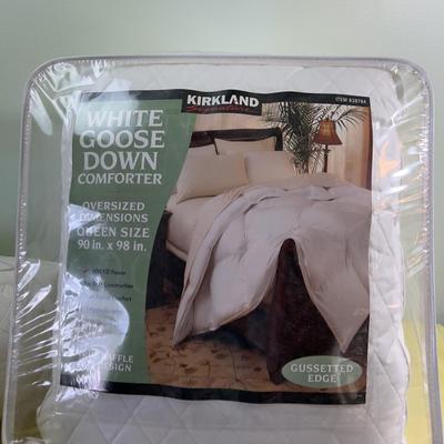 2 Pillows and a Comforter 