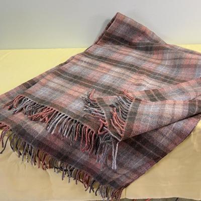Nice Plaid Wool 100% Throw