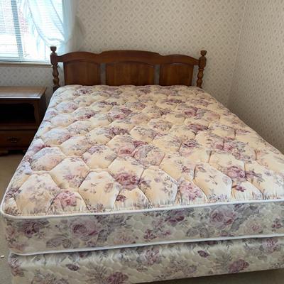 Queen Size Bed with Headboard and metal frame 