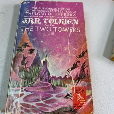 Paperbacks of the Hobbit and Lord of the Rings