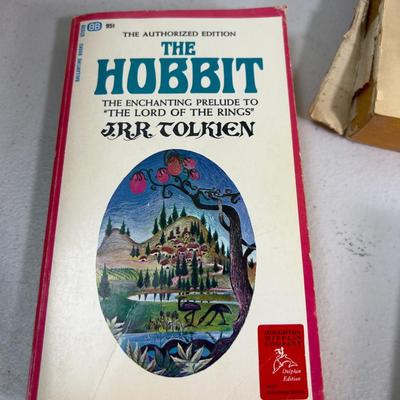 Paperbacks of the Hobbit and Lord of the Rings