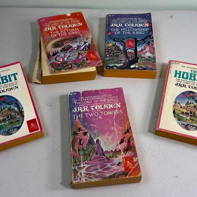 Paperbacks of the Hobbit and Lord of the Rings