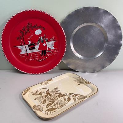 Large Metal Serving Wear