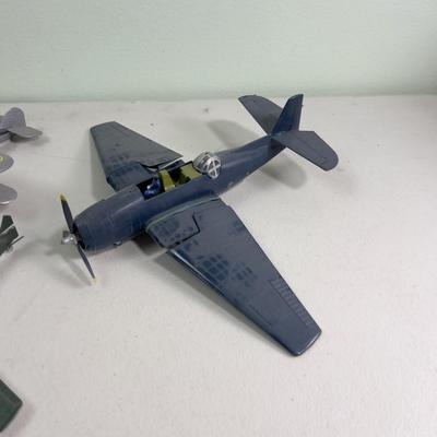 Model Air Planes Built and Painted (4)