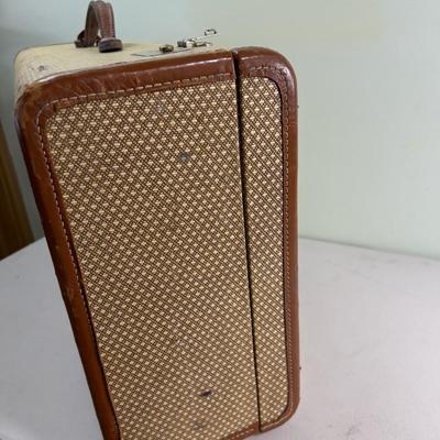 VINTAGE Suit Case