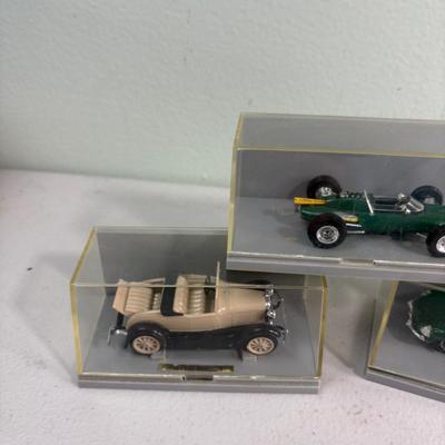 RENWAL Cars (3) Under Plastic NICE