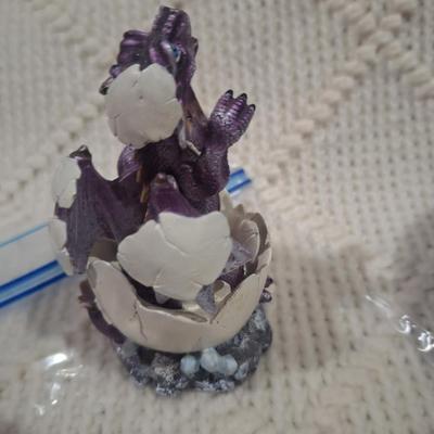Sale Photo Thumbnail #6: just a cute little trinket thing that might sit on the counter with your jewelry.
