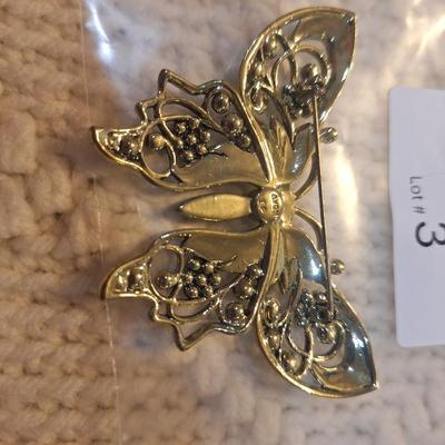 Sale Photo Thumbnail #12: butterfly is almost 3 inches wide, compare it to the auction sticker in first photo that is 2.25 inches wide.