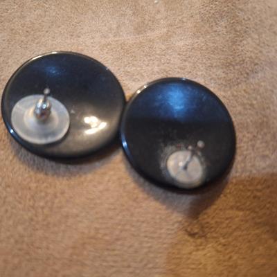 Sale Photo Thumbnail #56: button earrings do not have backs