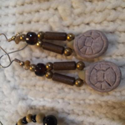 Sale Photo Thumbnail #80: Lot of 3 earrings- browns and neutral colors