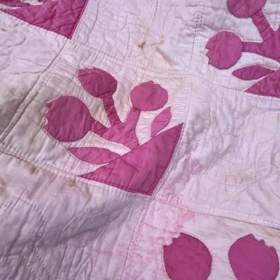 Lot 191 Pink vintage quilt