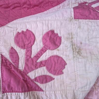 Lot 191 Pink vintage quilt