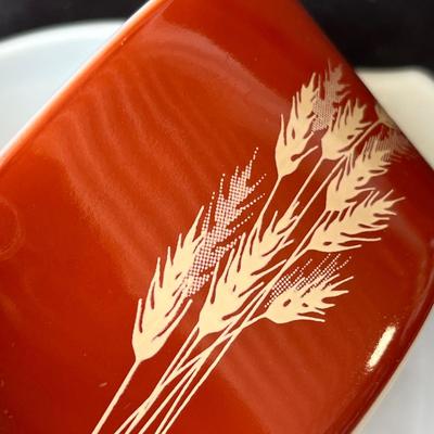 Lot 195 Pyrex 70s bowls