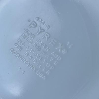 Lot 195 Pyrex 70s bowls