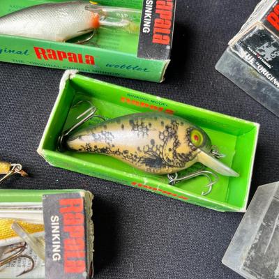Lot 200 Vintage fishing lures