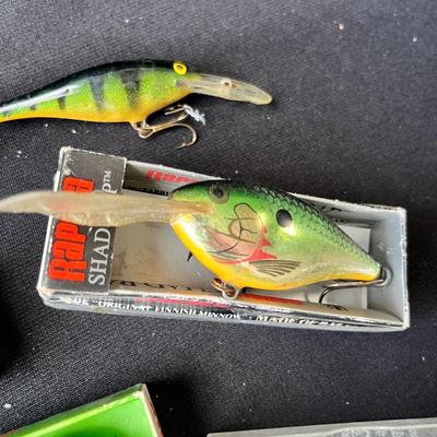 Lot 200 Vintage fishing lures