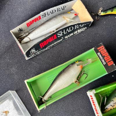 Lot 200 Vintage fishing lures