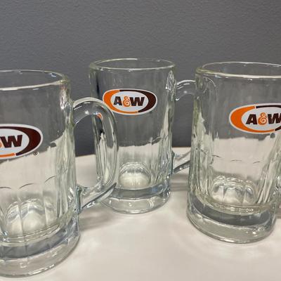 Beverage mugs