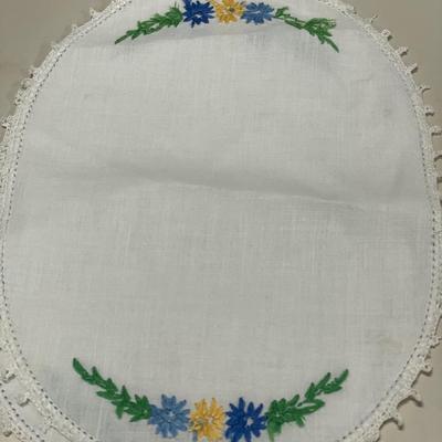 Embroidered table decor