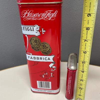 2 vintage tins