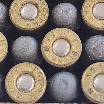 Vintage Western Central Fire Cartridges .32 Cal. S & W 50 RDS Ammo
