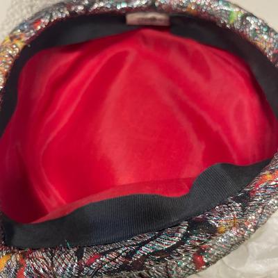 3 Vintage ladies hats