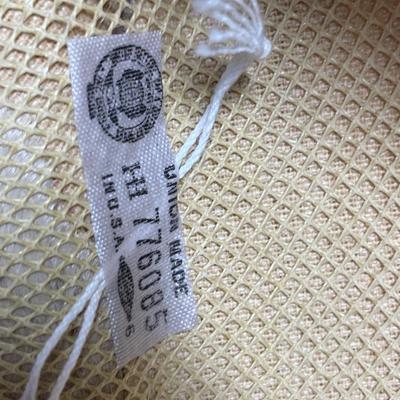 2 vintage ladies winter hats