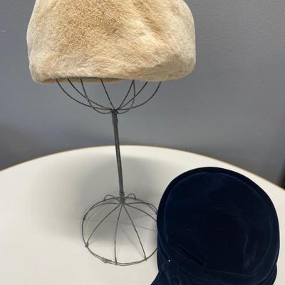 2 vintage ladies winter hats