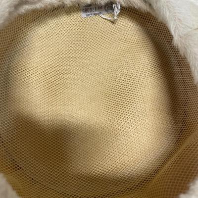 2 vintage ladies winter hats