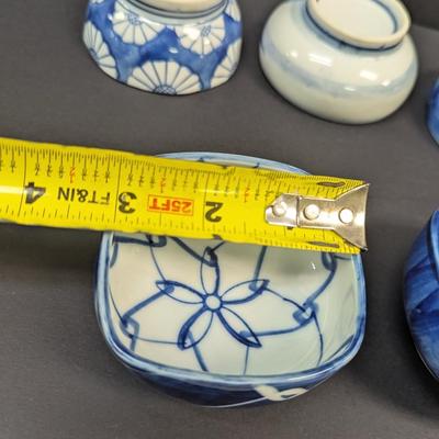 Sale Photo Thumbnail #1423: Vintage Japanese Round & Square Bowls