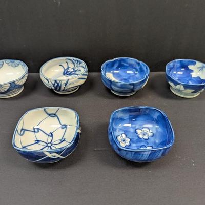 Sale Photo Thumbnail #1418: Vintage Japanese Round & Square Bowls