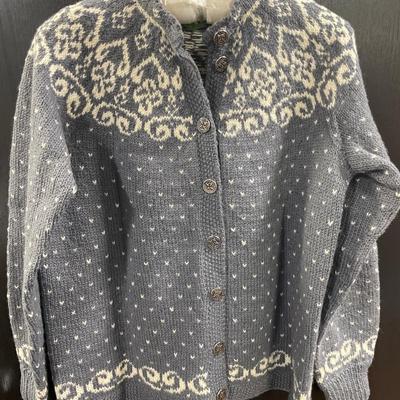 Ladies wool hand made Norwegian sweater