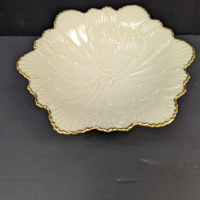 Sale Photo Thumbnail #1443: Lenox Hibiscus Flower Design Footed 24k Gold Trim Candy Dish