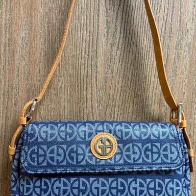 Sale Photo Thumbnail #314: Approx. 7" x 12" bag, good condition.