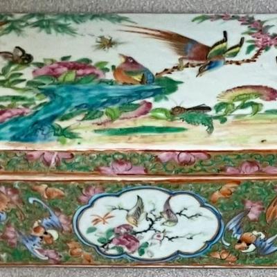 Vintage Chinese Porcleain Box