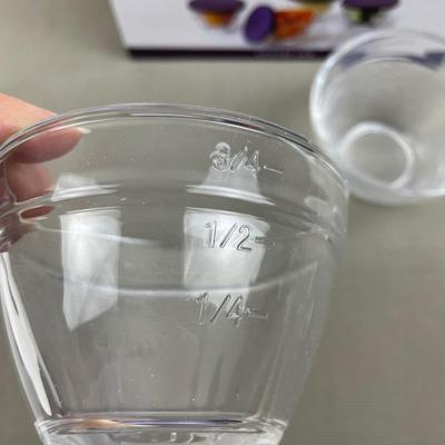 Set of 4 Glass Prep Bowls with Silicone Lids New