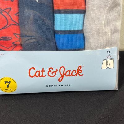 New Boy’s 7 Pack Boxer Briefs Size XL