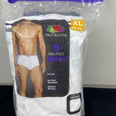 Men’s Fruit of the Loom Briefs Size XL 9 Pairs