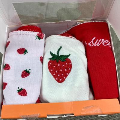 3 Pair New Women’s Thong Panties Small