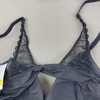2 New Women’s black Bralettes Size Medium