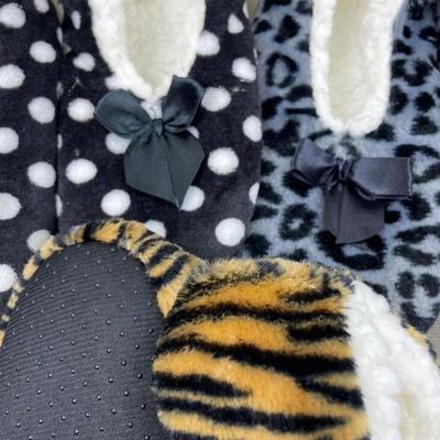3 Pair New Slipper Socks Size Small 5-6